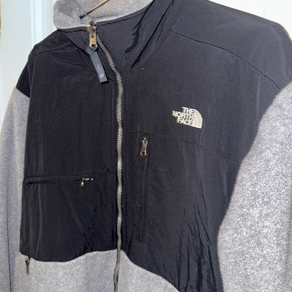 The North Face Men's Black and Gray Performance Jacket - Picture 8 of 15